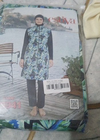 Desenli Uzun Kollu Kadın Tesettür Takım - Görsel 3