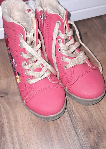 KİNETİX Çocuk Kırmızı Nakışlı Kürklü Bot - Görsel 9