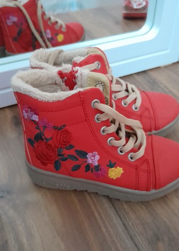 KİNETİX Çocuk Kırmızı Nakışlı Kürklü Bot - Görsel 2