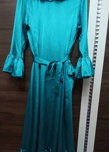 Turkuaz Saten Uzun Kollu Volanlı sabahlık - Görsel 4