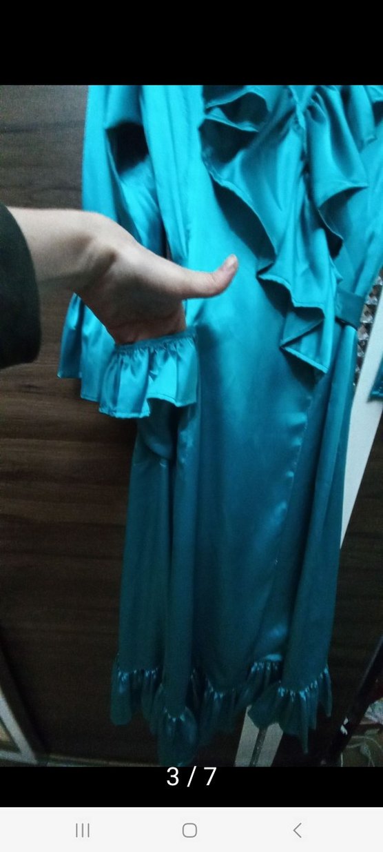 Turkuaz Saten Uzun Kollu Volanlı sabahlık - Görsel 3