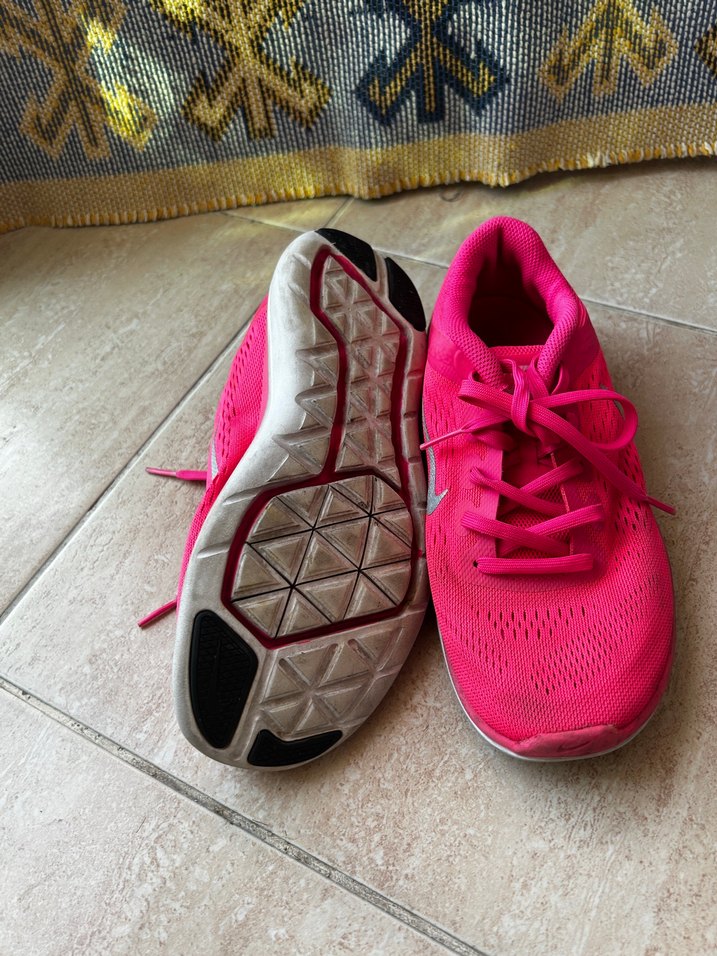 Pembe Bağcıklı Kadın Spor Ayakkabı - Görsel 3