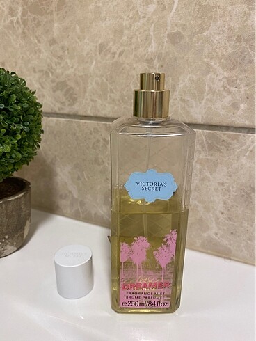 Beden Renk Victoria?s secret body mist/vücut spreyi