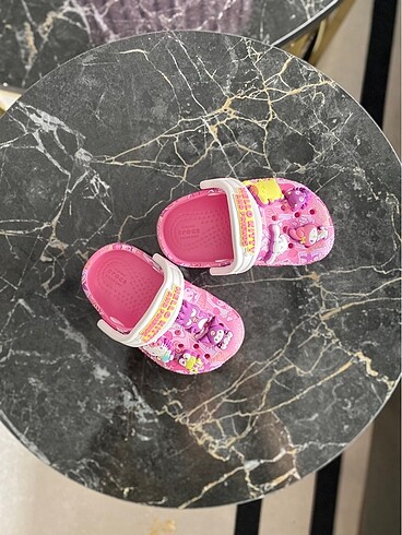 19 Beden pembe Renk Crocs hello kitty? C4