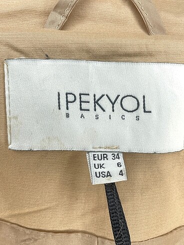 34 Beden çeşitli Renk ipekyol Trenchcoat %70 İndirimli.