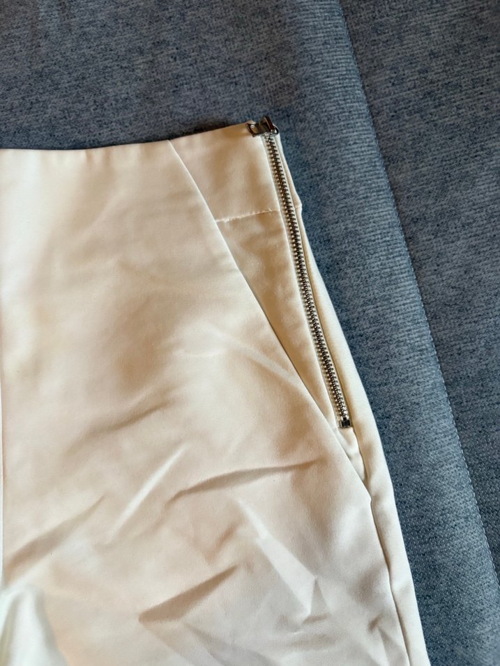 Beyaz Mini Şort - Görsel 2