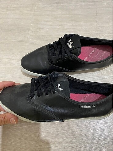 38 Beden Adidas siyah kadın ayakkabı