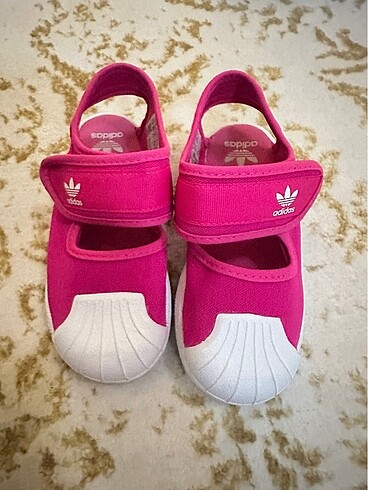 Adidas ayakkabı