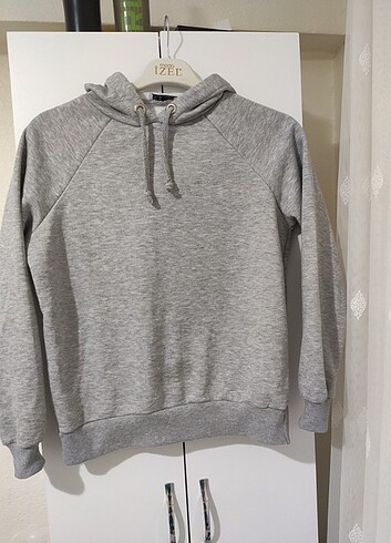 Sweatshirt kapşonlu 