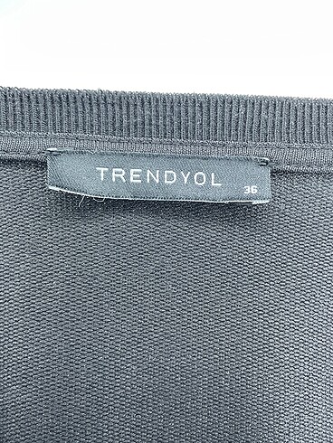 36 Beden siyah Renk Trendyol & Milla Sweatshirt %70 İndirimli.