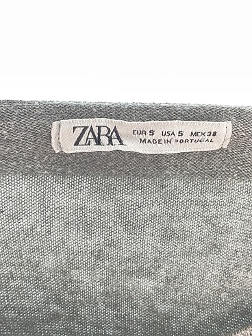 s Beden gri Renk Zara T-shirt %70 İndirimli.