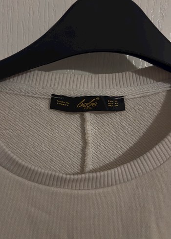 Kürk Detaylı Beyaz Sweatshirt

Kadın Sweatshirt - Görsel 3