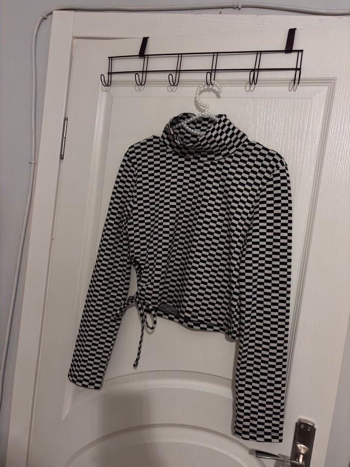 Kadın Gri Kareli Boğazlı Fit Bluz - Görsel 2