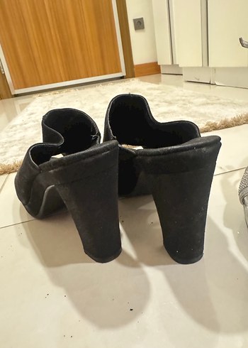 Siyah Süet  Topuklu Kadın Ayakkabı - Görsel 3