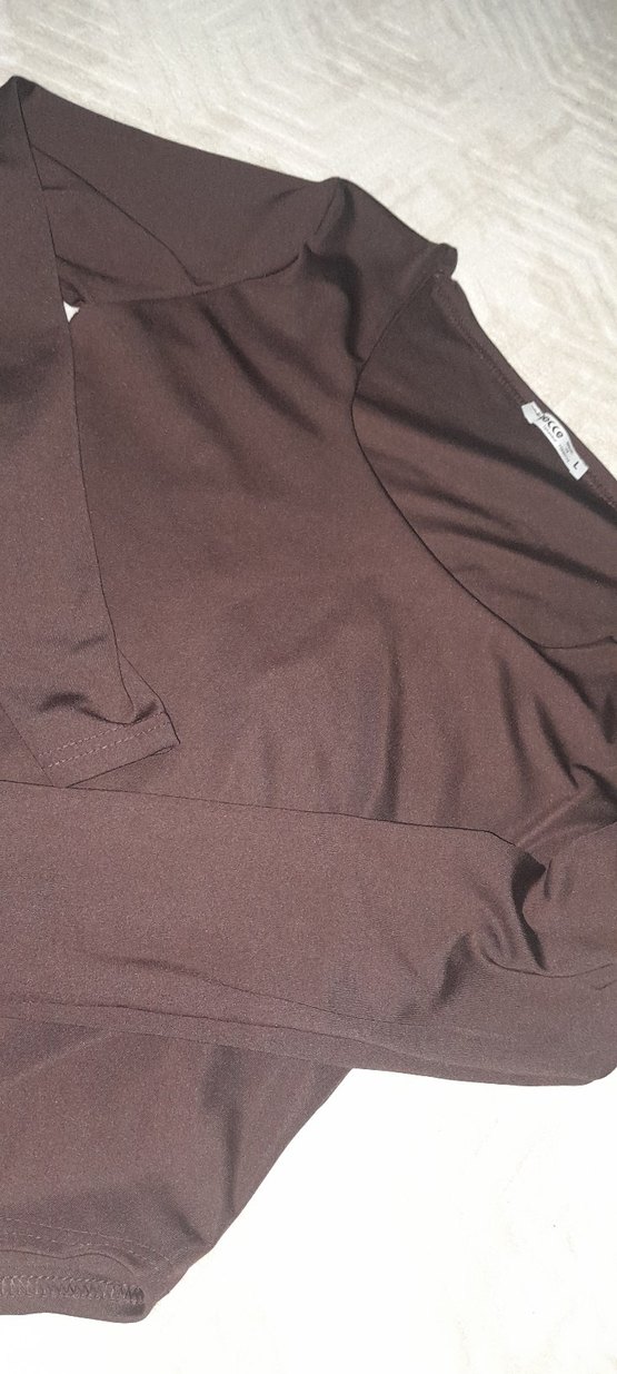 Siyah V Yakalı Uzun Kollu Kadın Bluz - Görsel 2