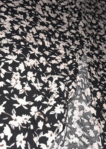 Kadın Siyah Çiçek Desenli Uzun Etek - Görsel 2