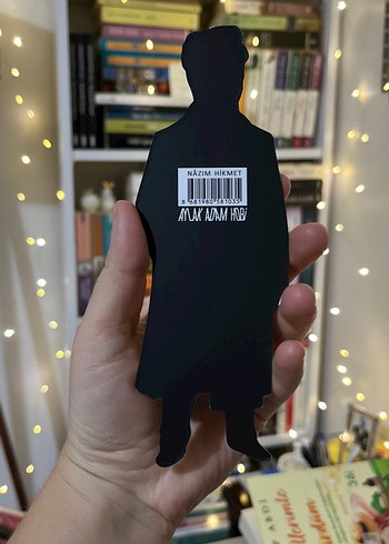 Gri Koyu Renkli Aksiyon Figürü kitap ayracı. - Görsel 2