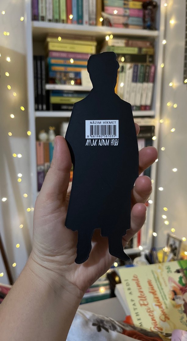 Gri Koyu Renkli Aksiyon Figürü kitap ayracı. - Görsel 2