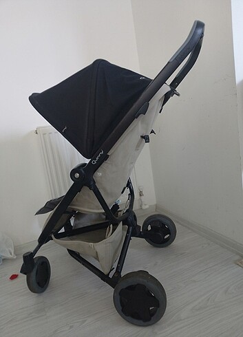 Qunniy bebek arabası