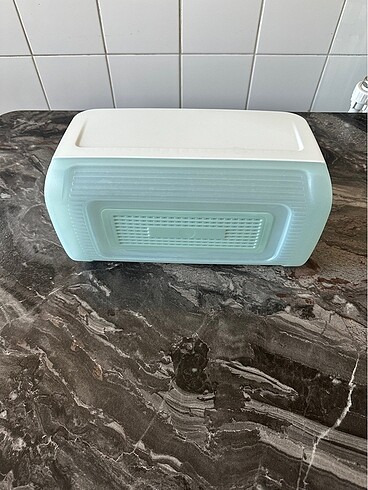Tupperware ekmek kabı