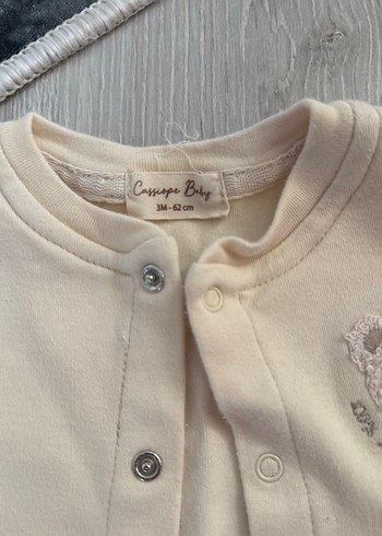 Uzun Kollu Beyaz Bebek Tulum - Görsel 2