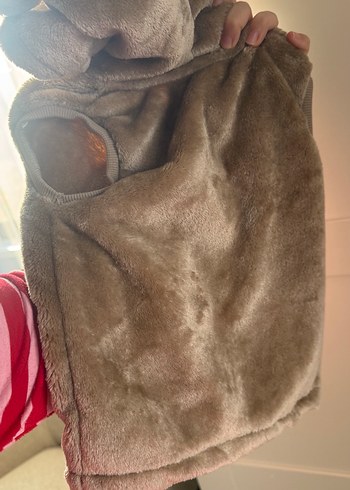 Kız Çocuk Kahverengi Kürklü Yelek - Görsel 3