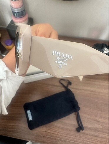  Beden beyaz Renk Orijinal Prada