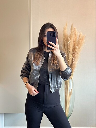 Parlak bomber ceket