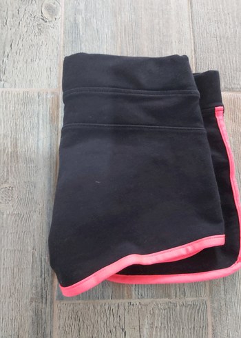 m Beden bayan için uygun bel siyah-pembe şort adidas etiket mevcut deyil