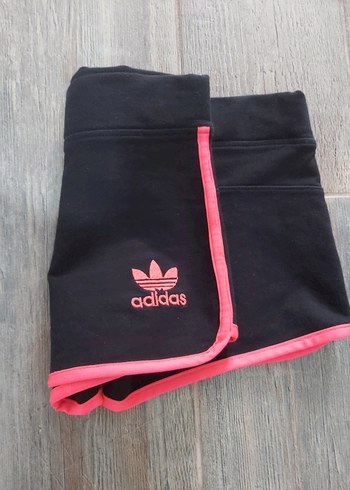 m Beden pembe Renk bayan için uygun bel siyah-pembe şort adidas etiket mevcut deyil