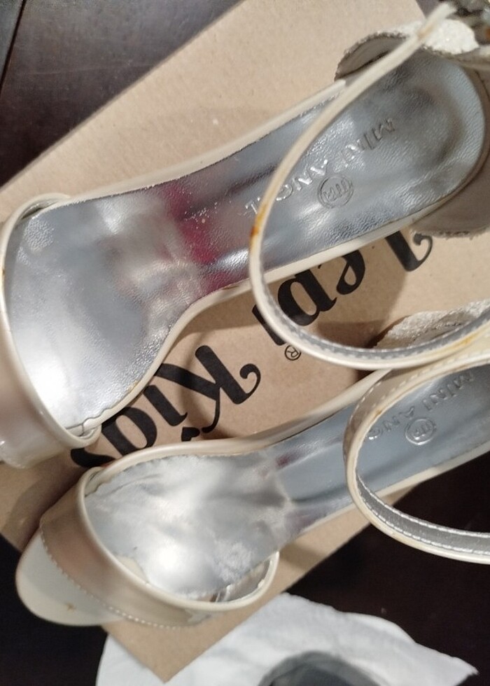 Çocuk topuklu ayakkabı - Görsel 3