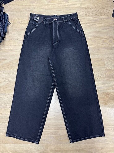 Urban Outfitters Süper baggy jean.