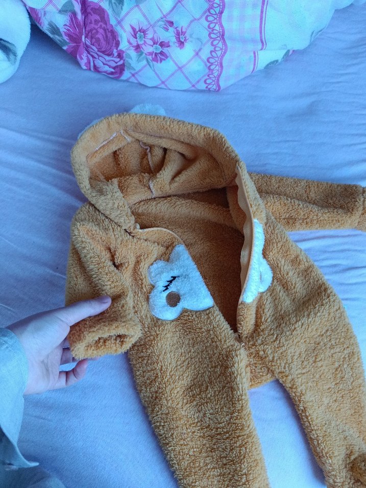 Sarı Peluş Bebek Tulumu, Kapüşonlu, Baskılı - Görsel 5