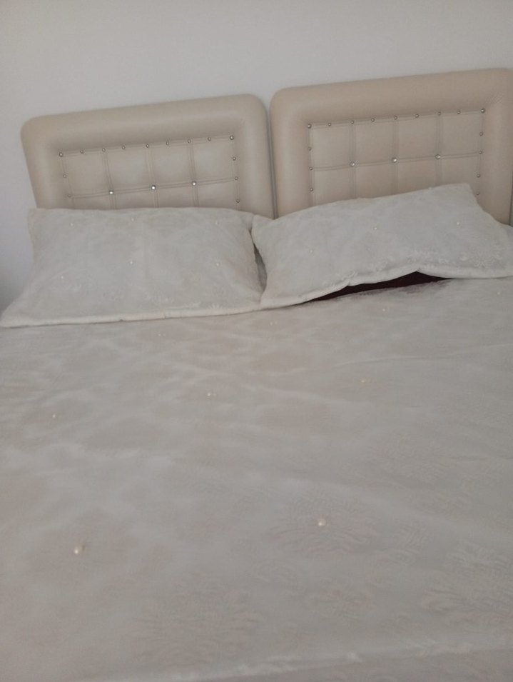 İşlemeli Beyaz Yatak Örtüsü - Görsel 3