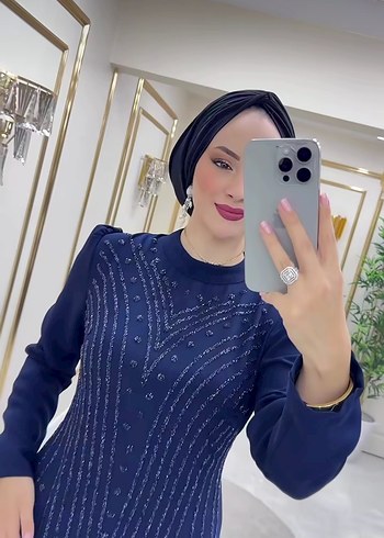 Lacivert işlemeli abiye - Görsel 3