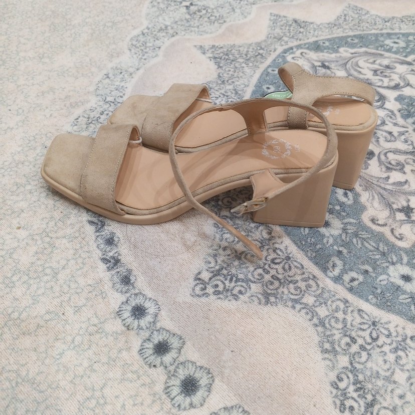 Bej Süet Tokalı Kadın Topuklu Ayakkabı - Görsel 3