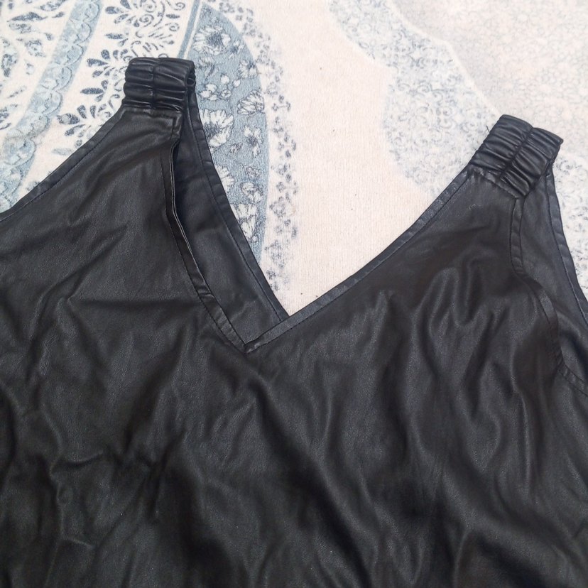 Siyah V Yakalı trenc derı askılı elbise - Görsel 2