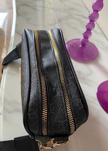 Siyah Kemerli Çapraz Çanta - Görsel 6