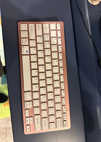 Pembe Renkli Bluetooth Klavye miniso - Görsel 2