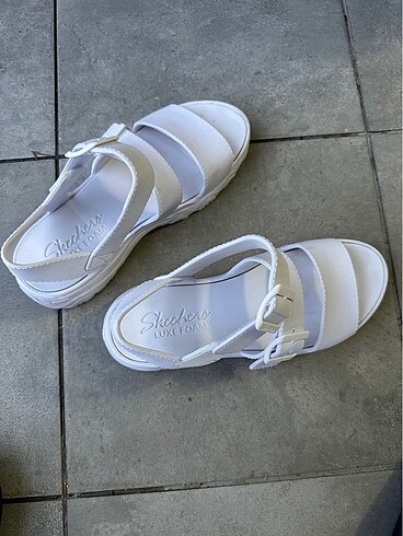 38 Beden beyaz Renk Skecher luxe form kadın sandalet