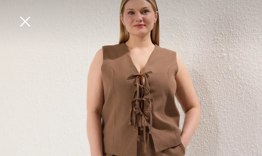 Düğmeli Keten V Yaka Kolsuz Bej Yelek - Görsel 2