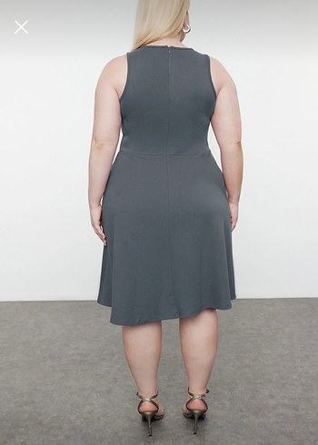 Gri V Yakalı Midi Kadın Elbise - Görsel 3