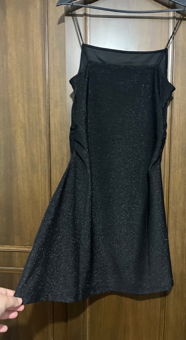 Siyah Drapeli Midi Askılı Elbise - Görsel 2