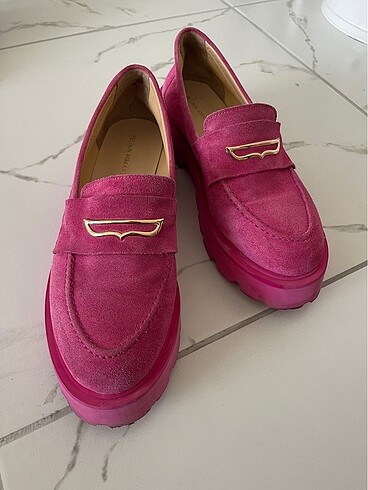 Pembe loafer ayakkabı