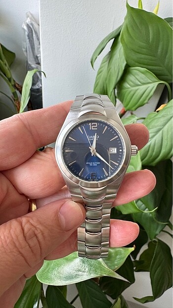 Casio Casio ef-114d-2avdf vintage erkek kol saati sıfır