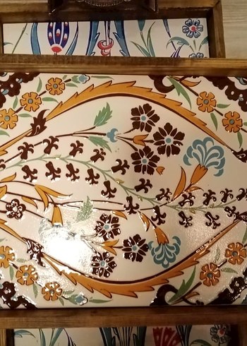 El Boyaması Çiçek Desenli Ahşap Tepsi - Görsel 4