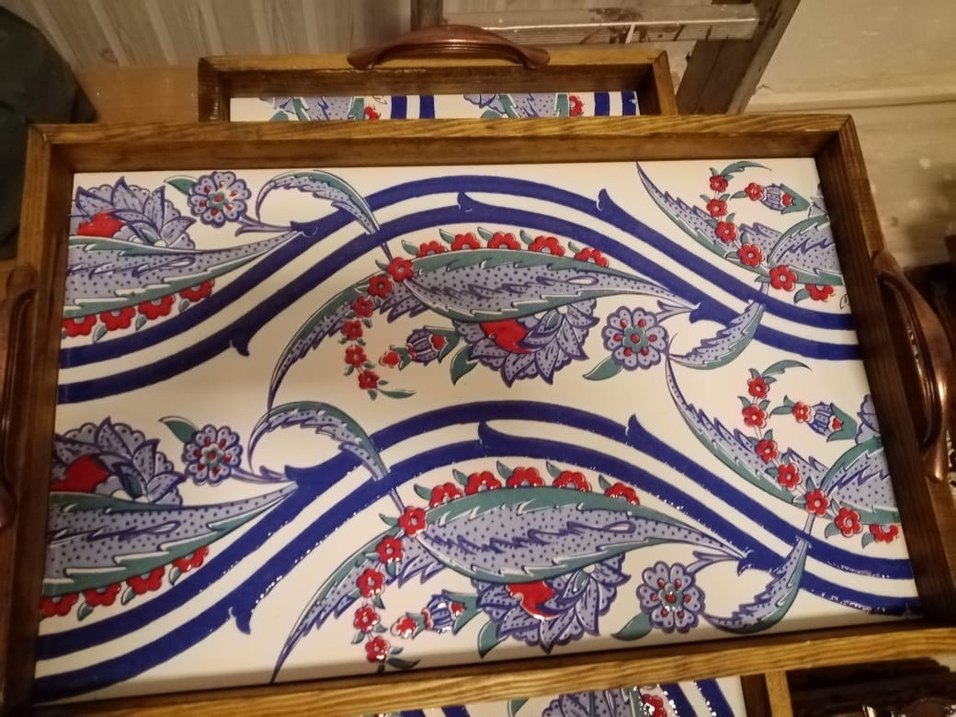 El Boyaması Çiçek Desenli Ahşap Tepsi - Görsel 3