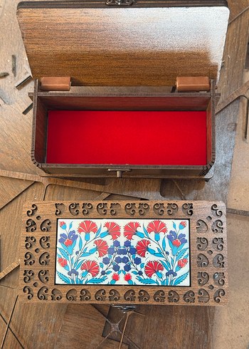 Ahşap İşlemeli Çini Kapaklı Kutu - Görsel 5