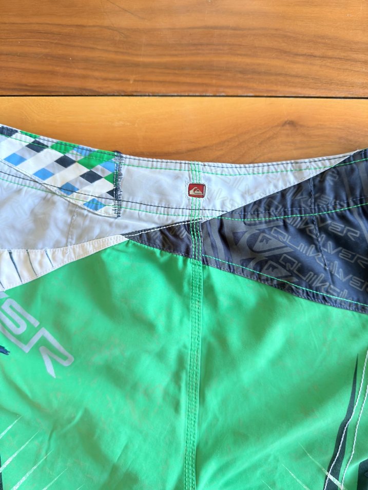 Erkek Parlak Yeşil Quiksilver Mini Şort - Görsel 4