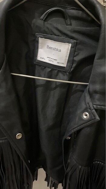 l Beden Bershka püsküllü ceket